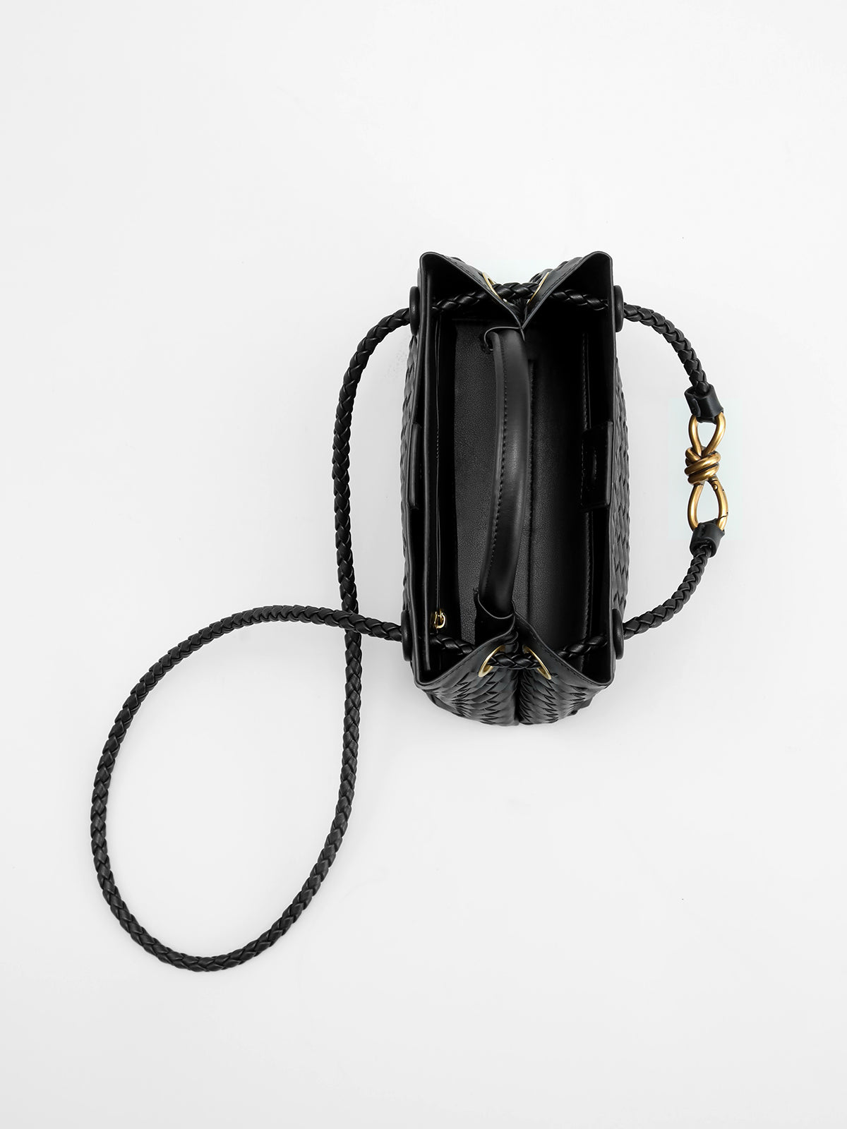 Bleuor™ | Tasche mit metallisiertem, gedrehtem Griffdetail