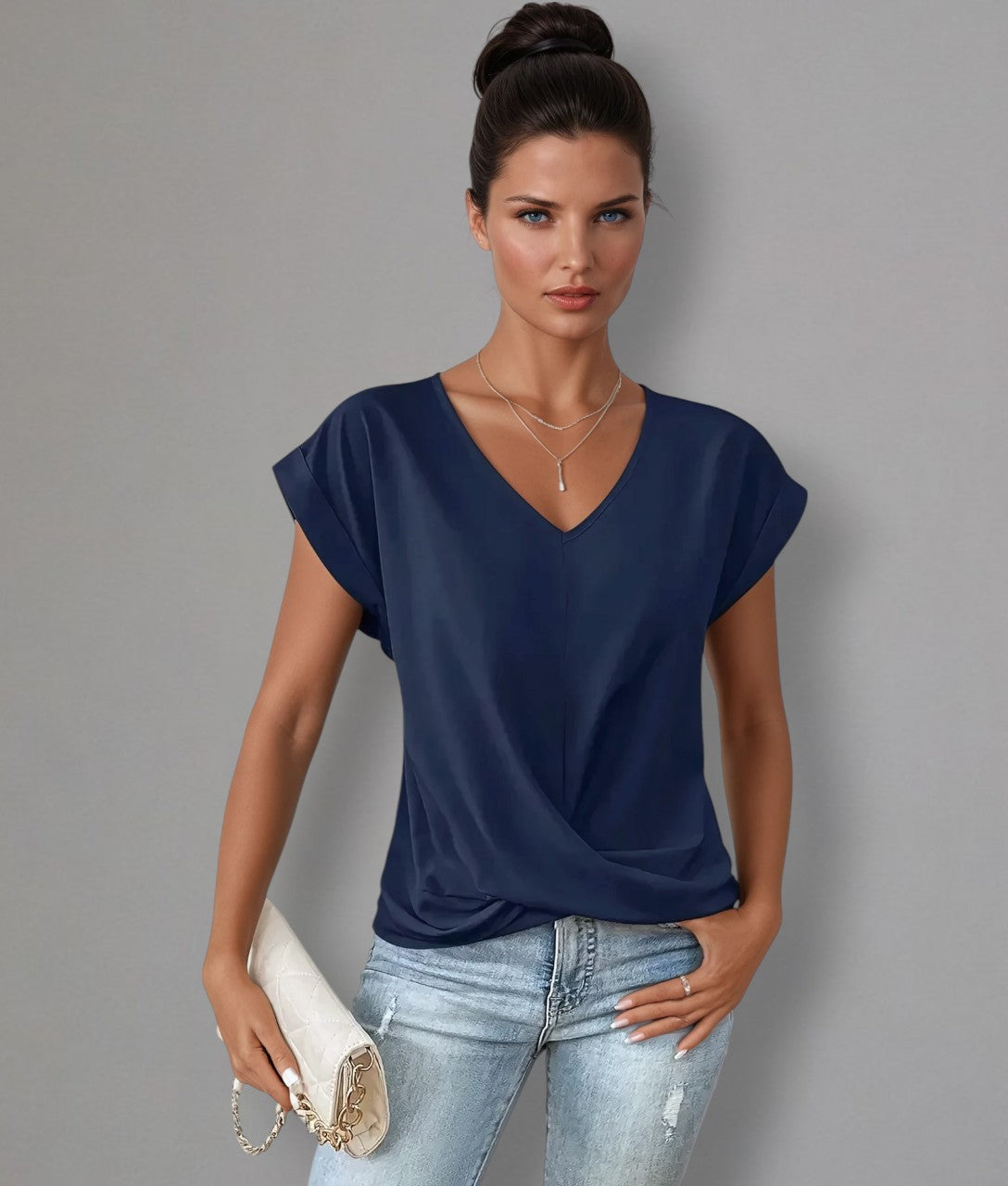 Bleuor™ | Elegantes Shirt mit romantischem Ausschnitt