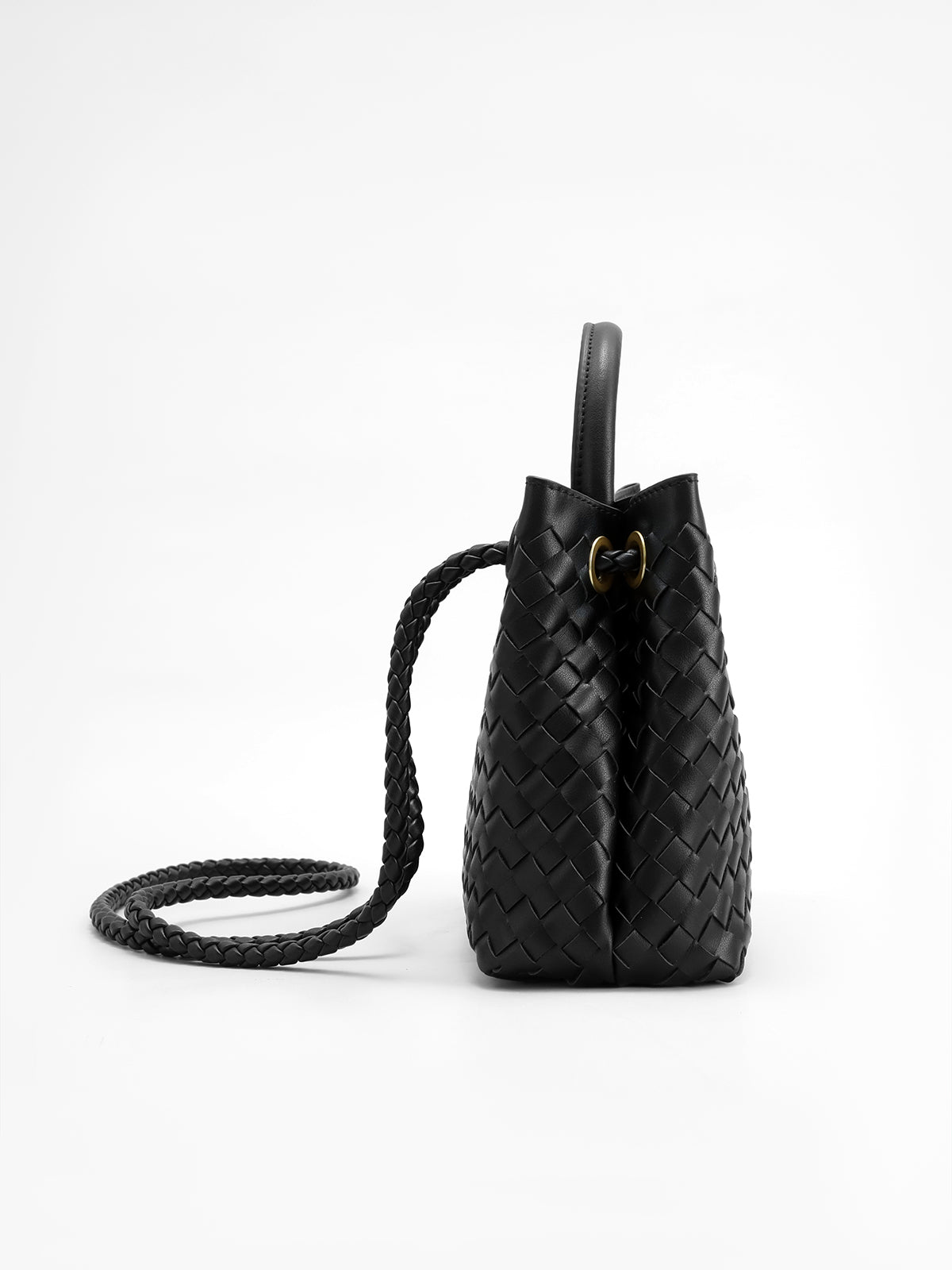 Bleuor™ | Tasche mit metallisiertem, gedrehtem Griffdetail